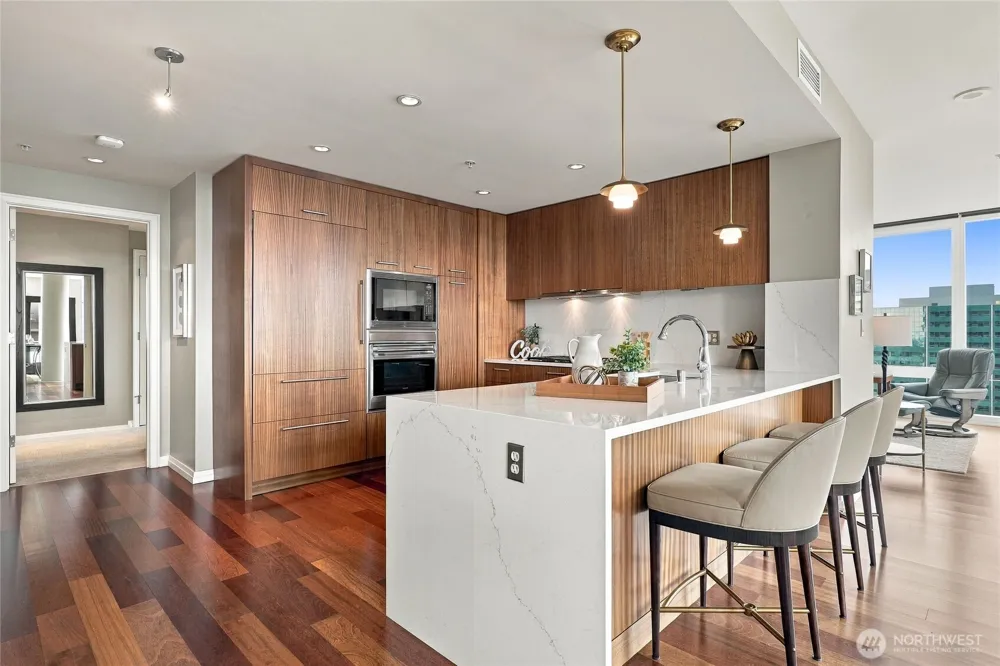 500 106th Avenue NE #3205 Bellevue, WA 98004