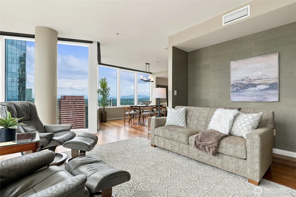 500 106th Avenue NE #3205 Bellevue, WA 98004