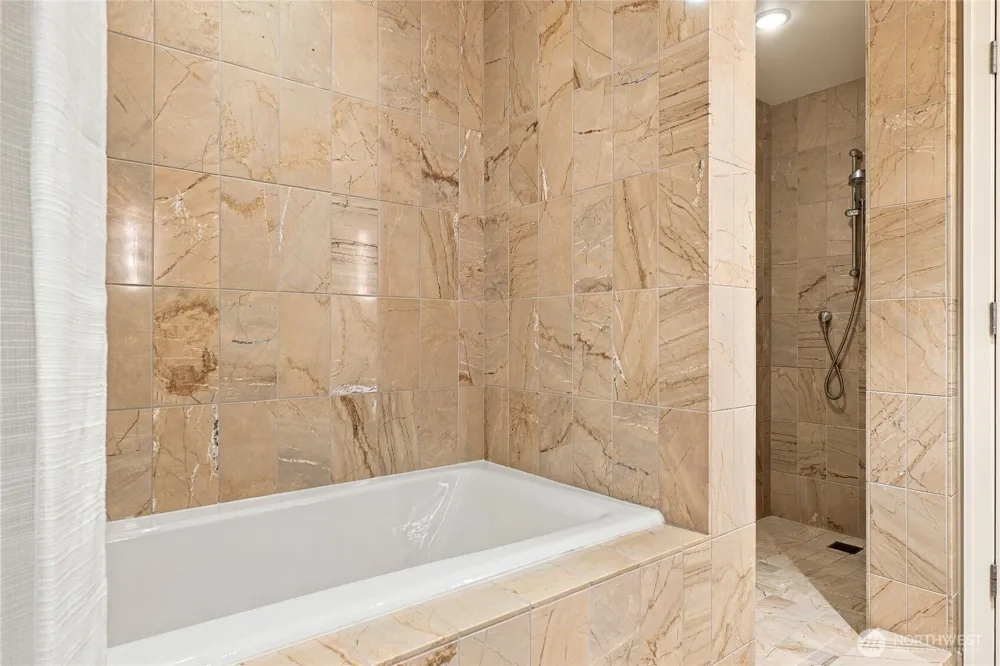 500 106th Avenue NE #3205 Bellevue, WA 98004