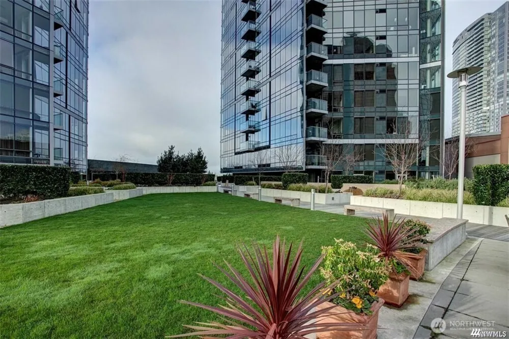 500 106th Avenue NE #3205 Bellevue, WA 98004
