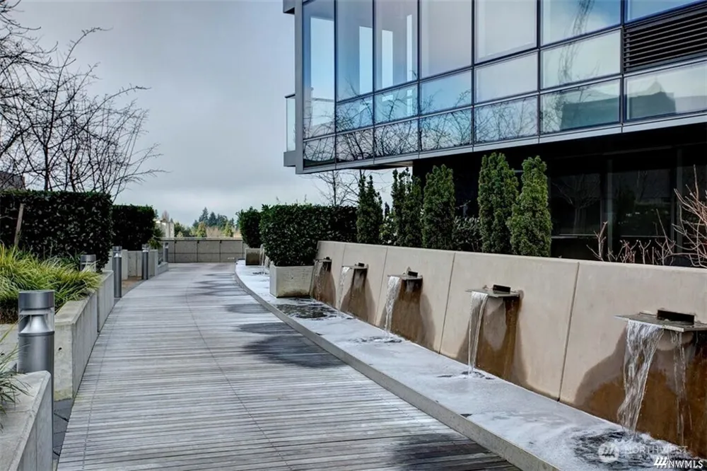 500 106th Avenue NE #3205 Bellevue, WA 98004