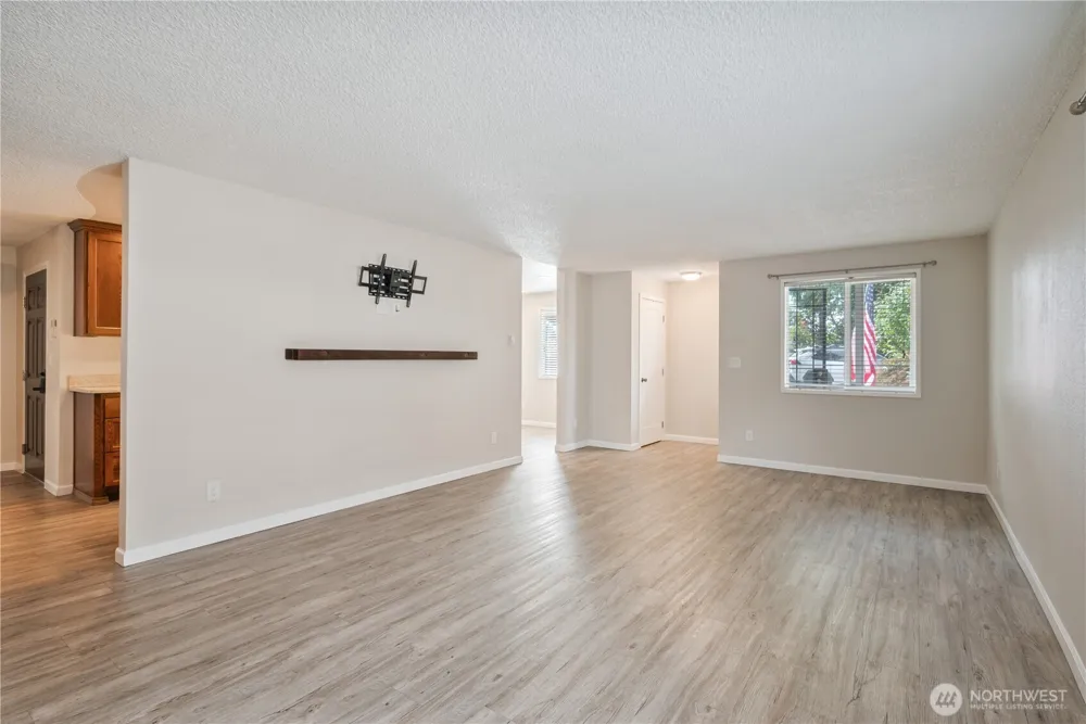 3612 Ocean Beach Highway Longview, WA 98632