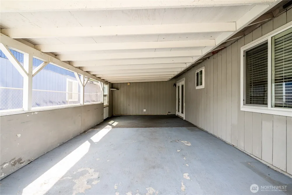 3612 Ocean Beach Highway Longview, WA 98632