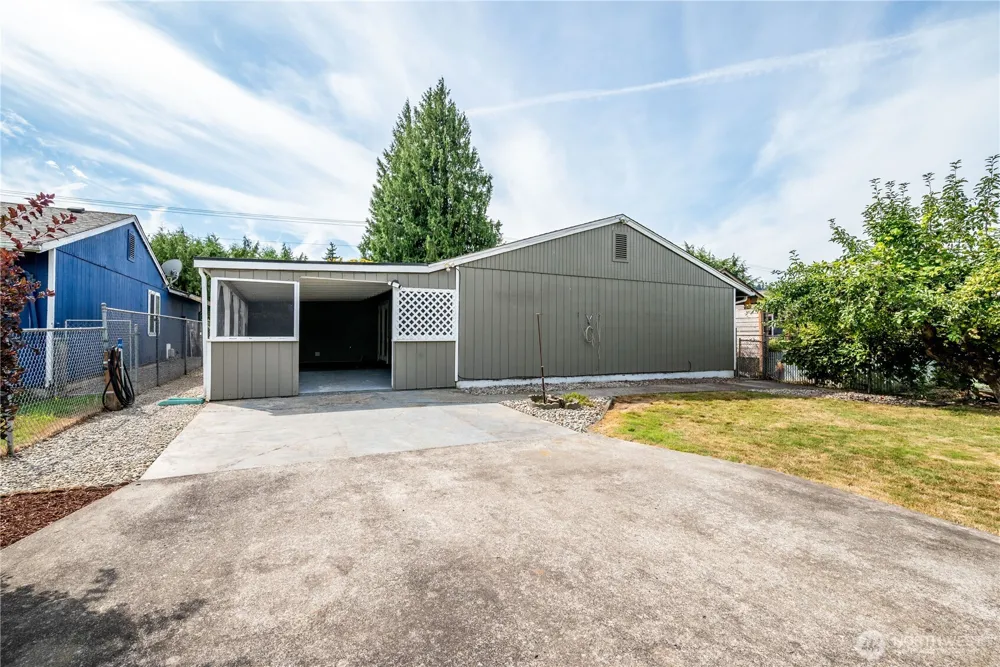 3612 Ocean Beach Highway Longview, WA 98632