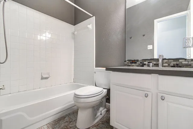 1717 Apache Trail Round Rock, TX 78665