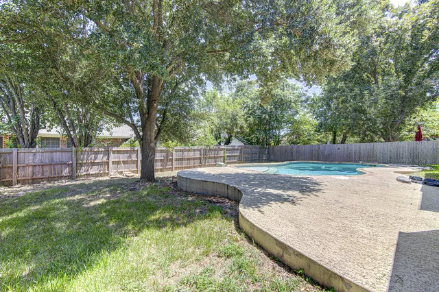 1717 Apache Trail Round Rock, TX 78665