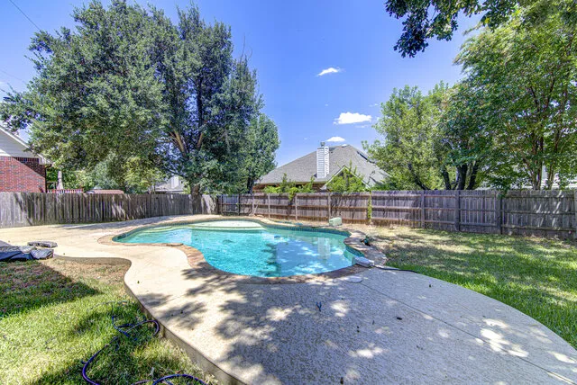 1717 Apache Trail Round Rock, TX 78665