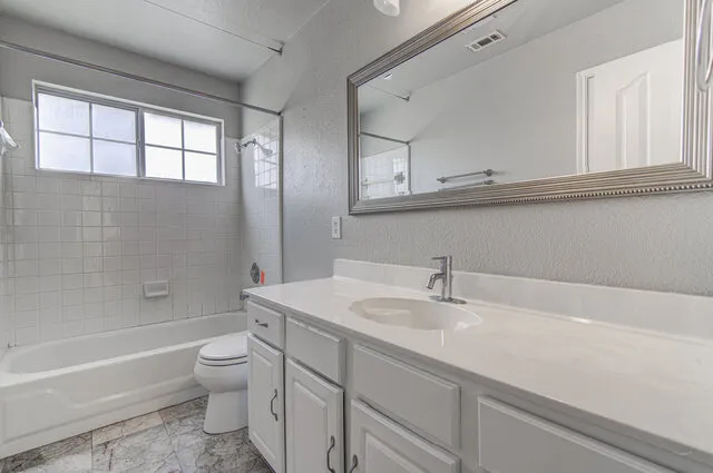 1717 Apache Trail Round Rock, TX 78665