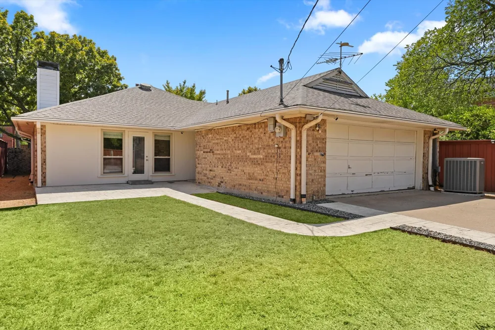 5927 Vickery Boulevard Dallas, TX 75206
