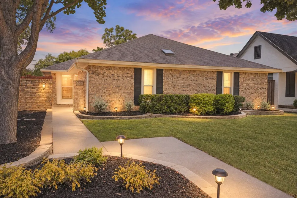 5927 Vickery Boulevard Dallas, TX 75206