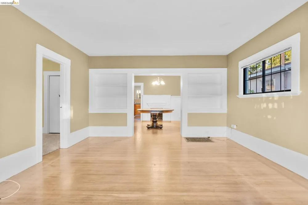 3275 Hyde Oakland, CA 94601