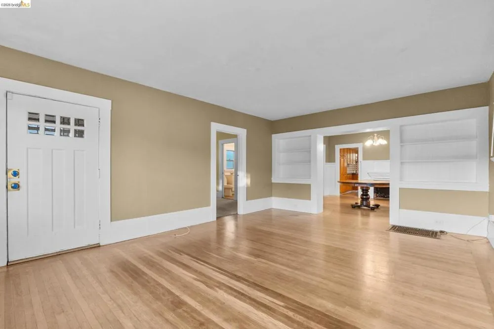 3275 Hyde Oakland, CA 94601