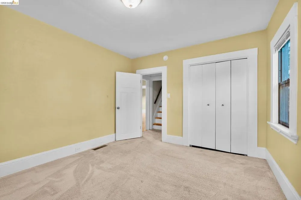 3275 Hyde Oakland, CA 94601