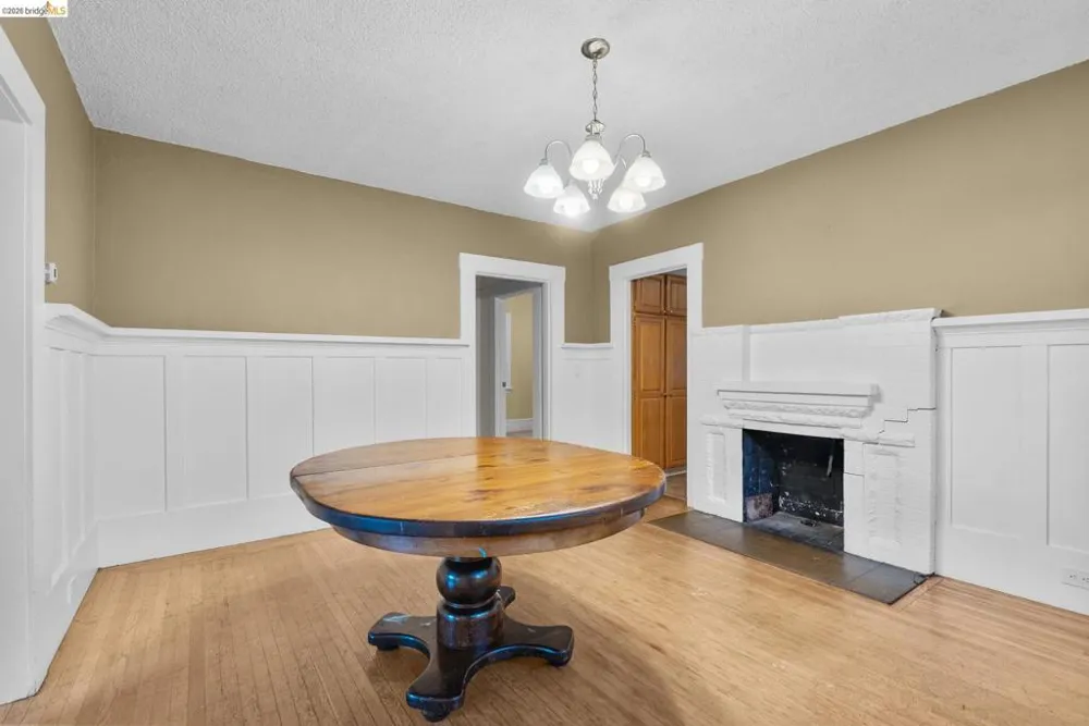 3275 Hyde Oakland, CA 94601