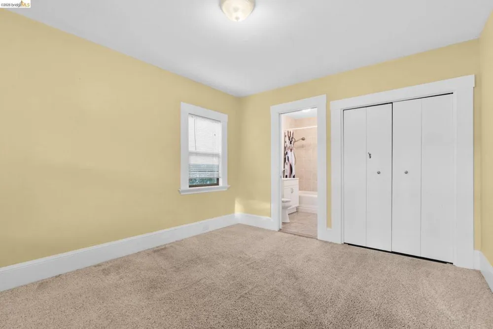 3275 Hyde Oakland, CA 94601