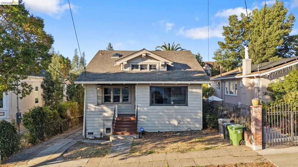 3275 Hyde Oakland, CA 94601