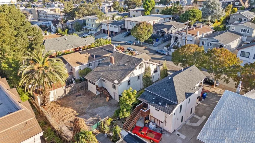 3275 Hyde Oakland, CA 94601