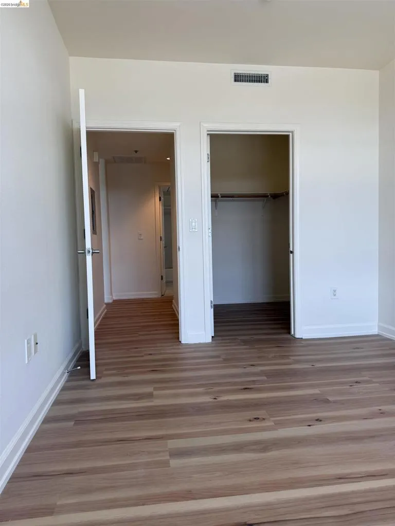 423 7Th St #607 Oakland, CA 94607