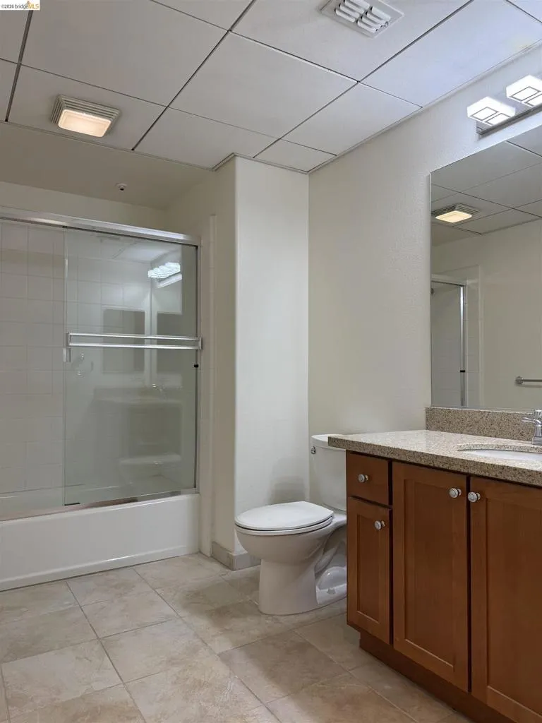 423 7Th St #607 Oakland, CA 94607