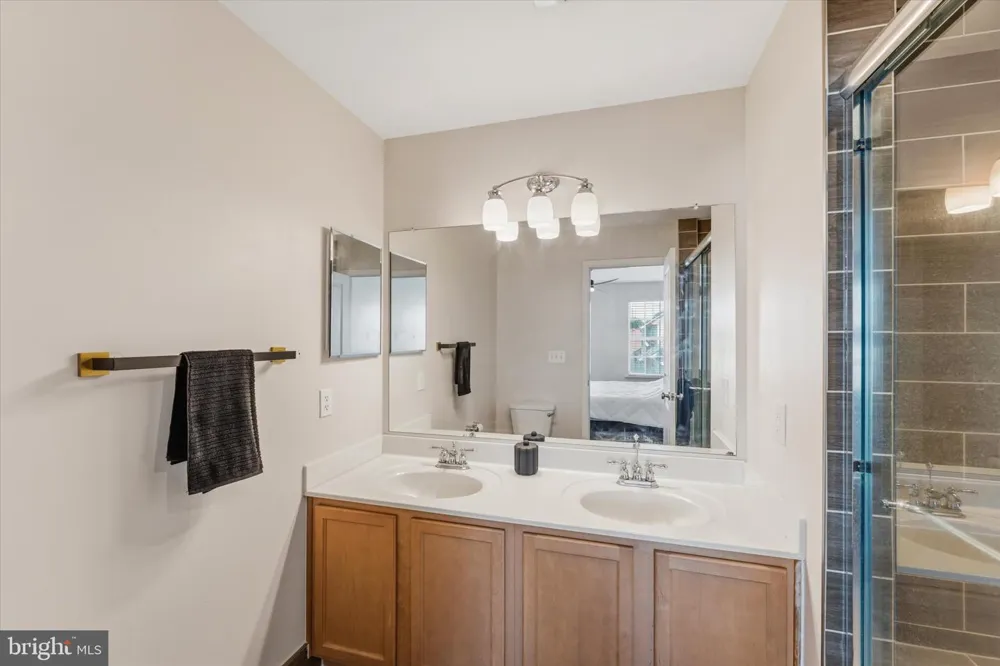 239 BUCKEYE CIRCLE La Plata, MD 20646