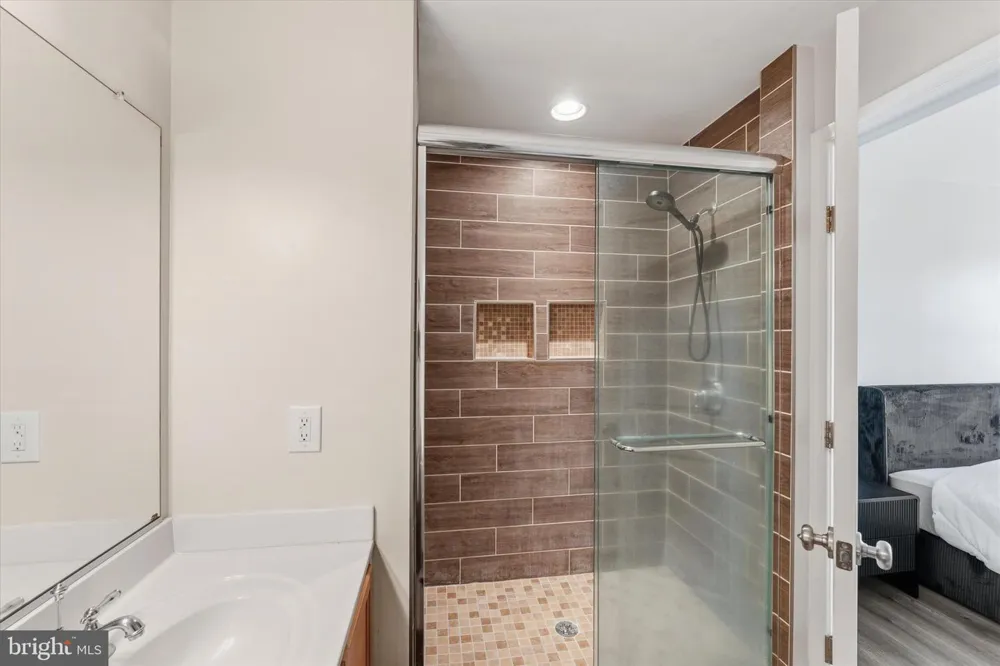 239 BUCKEYE CIRCLE La Plata, MD 20646
