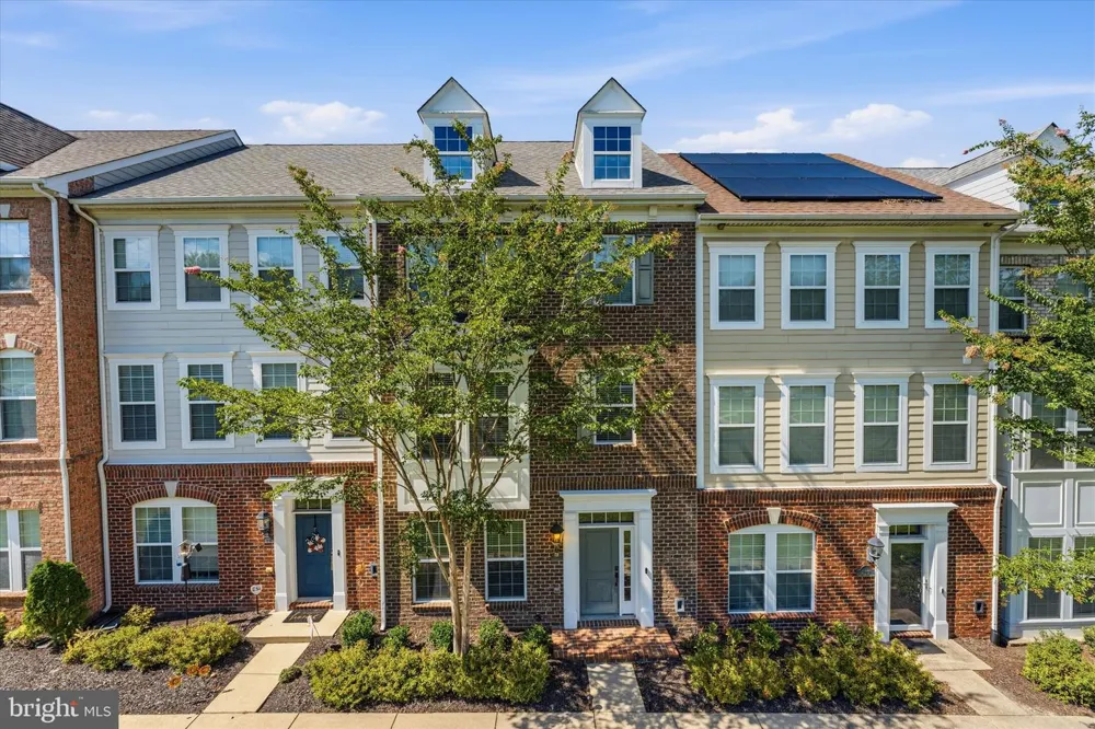 239 BUCKEYE CIRCLE La Plata, MD 20646