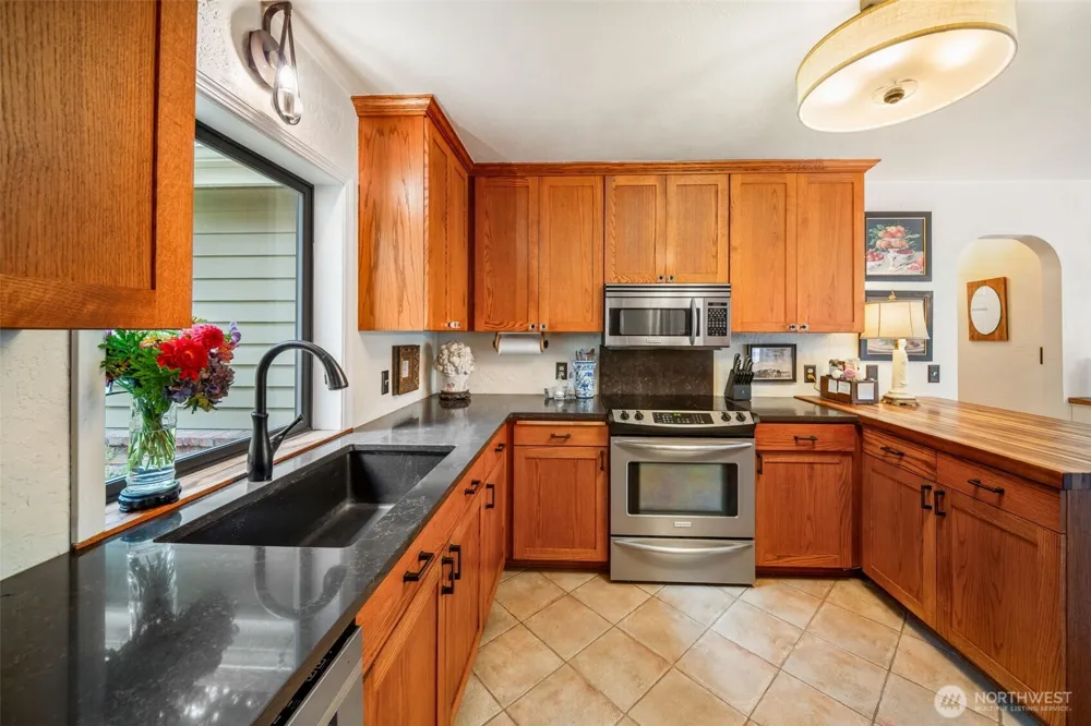 5125 Wild Goose Lane NW Olympia, WA 98502