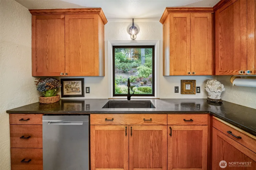 5125 Wild Goose Lane NW Olympia, WA 98502