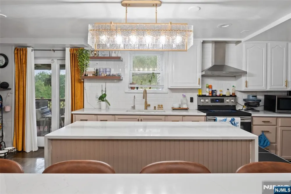 49 Hillcrest Drive Liberty, NJ 07838
