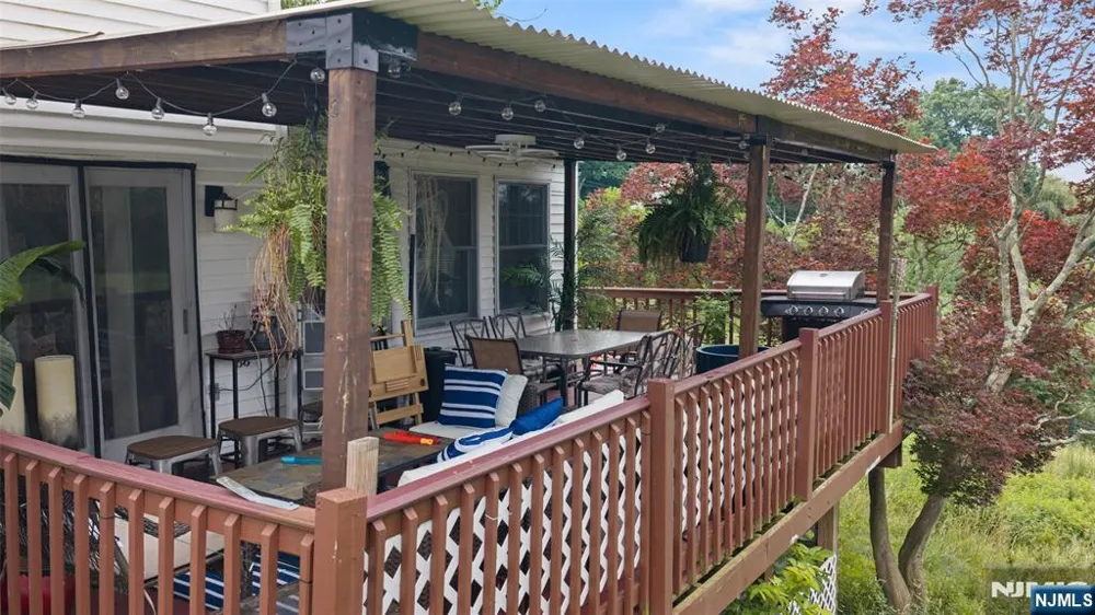 49 Hillcrest Drive Liberty, NJ 07838