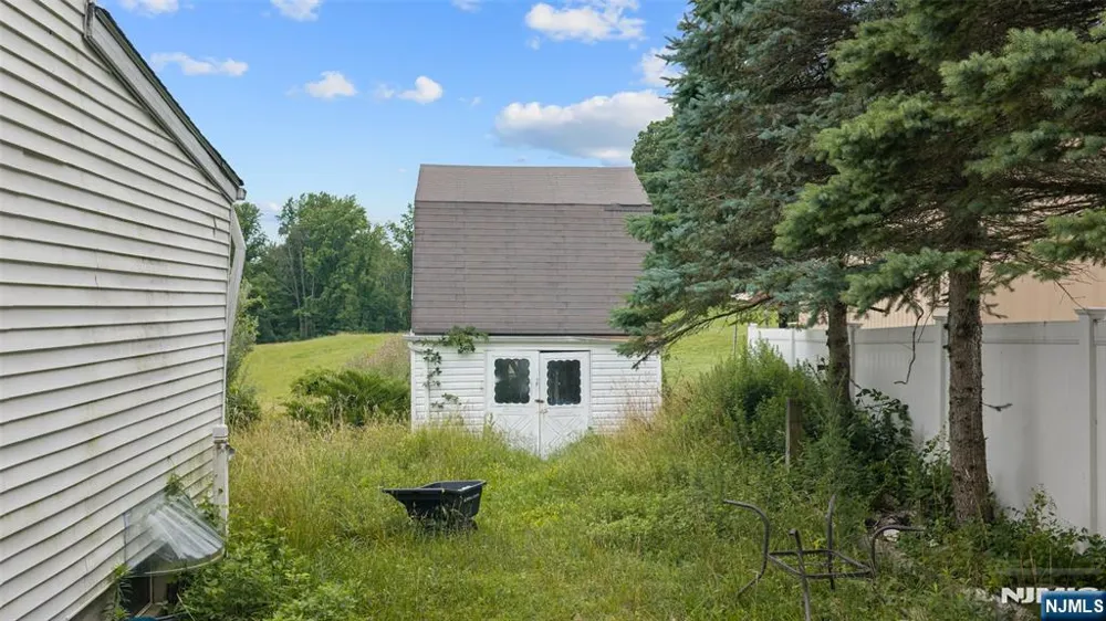 49 Hillcrest Drive Liberty, NJ 07838
