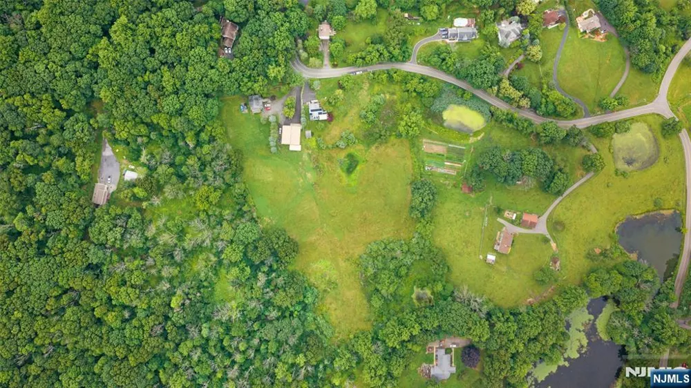49 Hillcrest Drive Liberty, NJ 07838