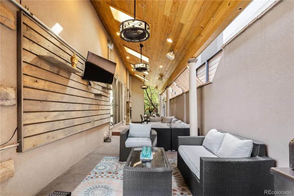 2823 Vallejo Street Denver, CO 80211