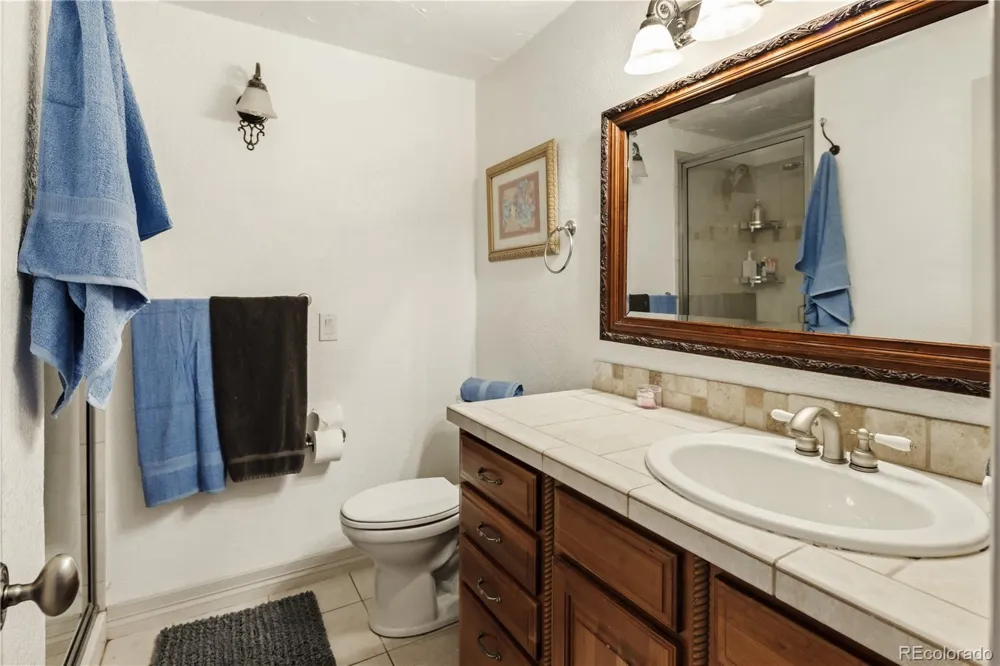 2823 Vallejo Street Denver, CO 80211