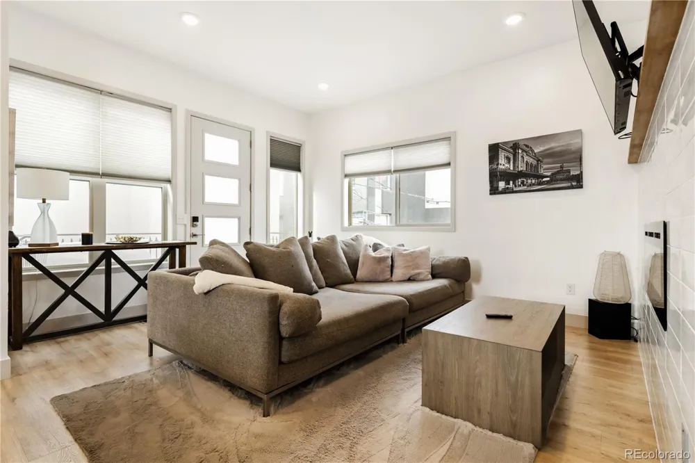 2823 Vallejo Street Denver, CO 80211