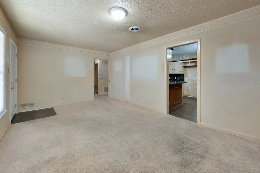 825 Glenda Drive Bedford, TX 76022