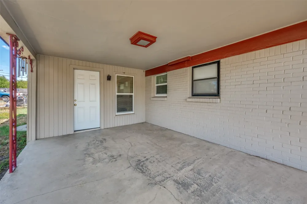 825 Glenda Drive Bedford, TX 76022