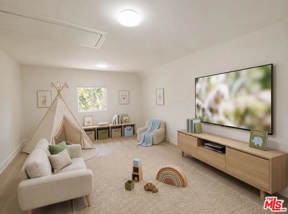 3957 Tivoli Avenue Los Angeles, CA 90066