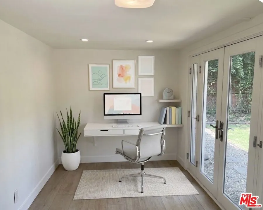 3957 Tivoli Avenue Los Angeles, CA 90066