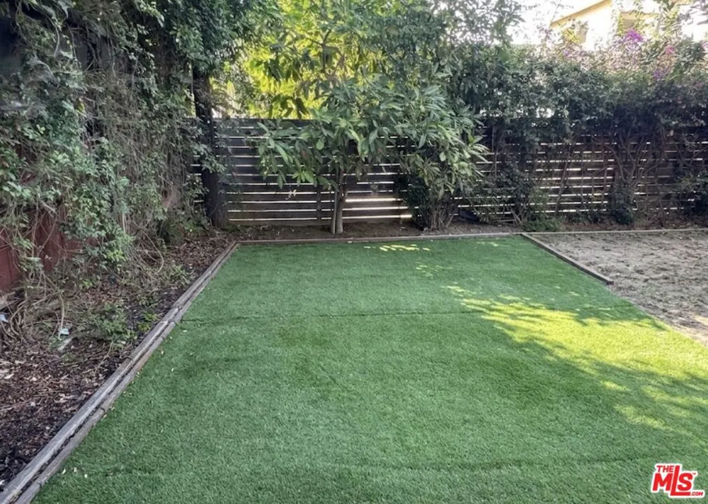 3957 Tivoli Avenue Los Angeles, CA 90066