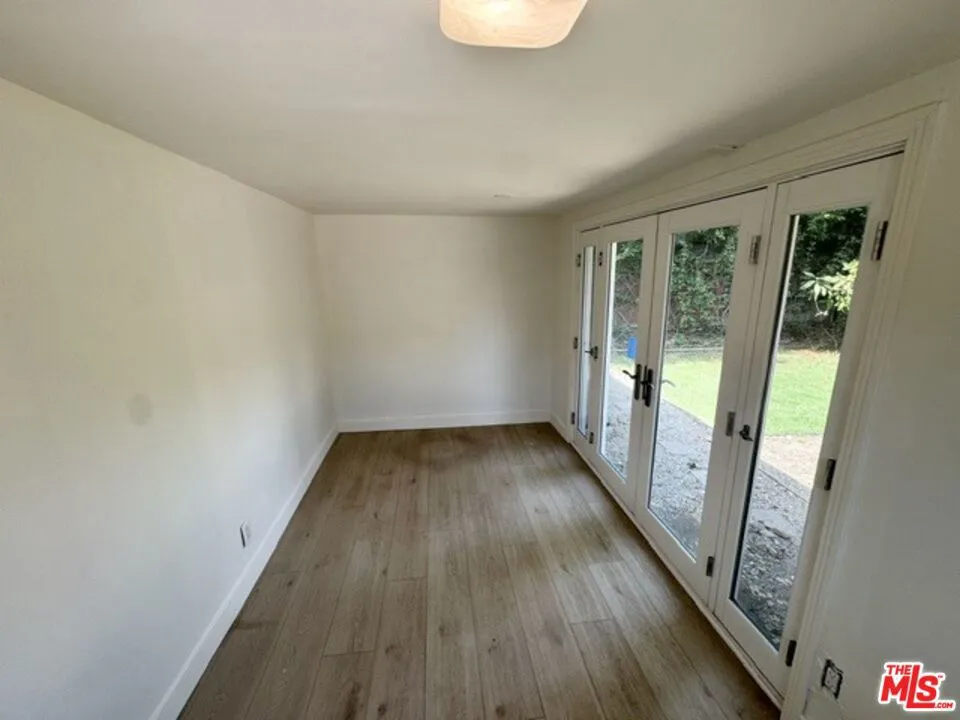 3957 Tivoli Avenue Los Angeles, CA 90066