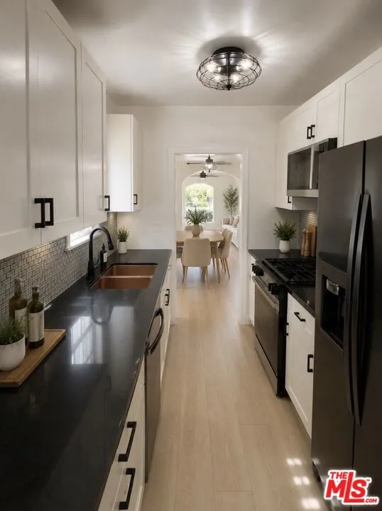 3957 Tivoli Avenue Los Angeles, CA 90066