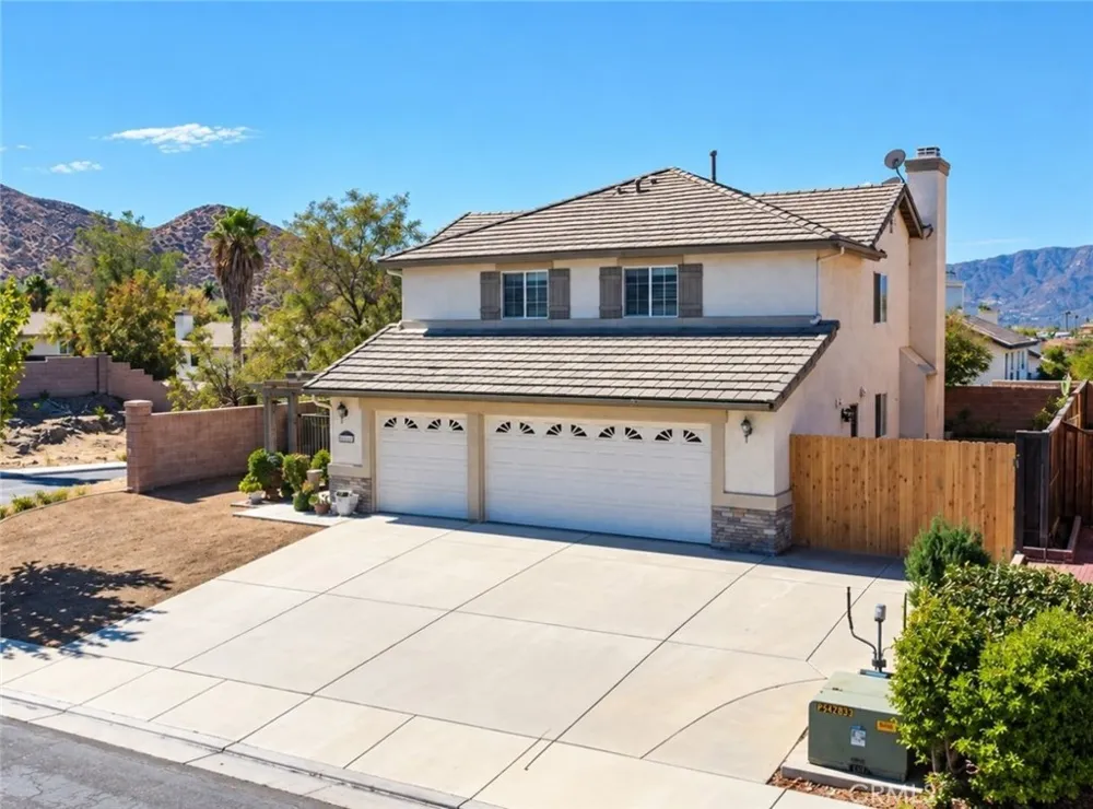 31685 Canyon Ridge Lake Elsinore, CA 92532