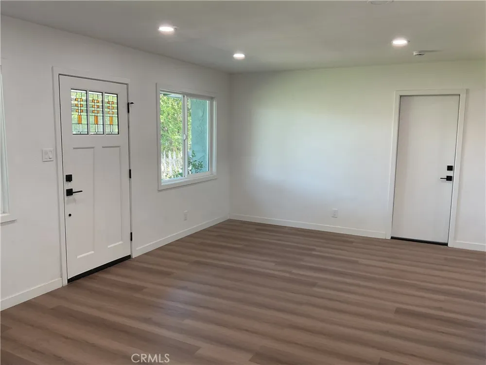 13264 2nd Chino, CA 91710