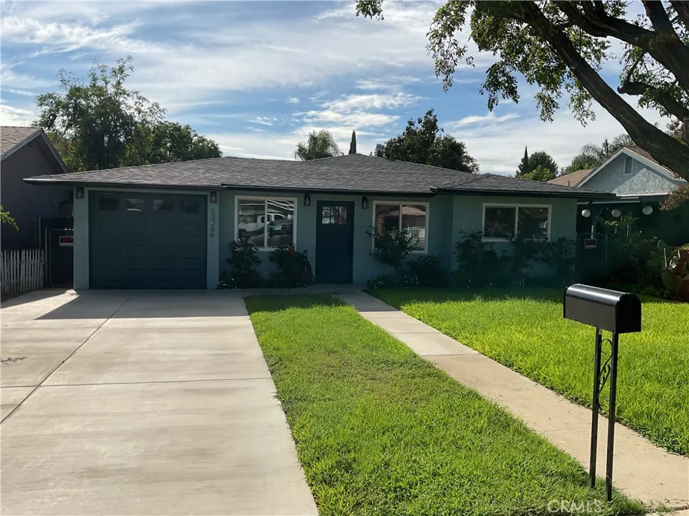 13264 2nd Chino, CA 91710