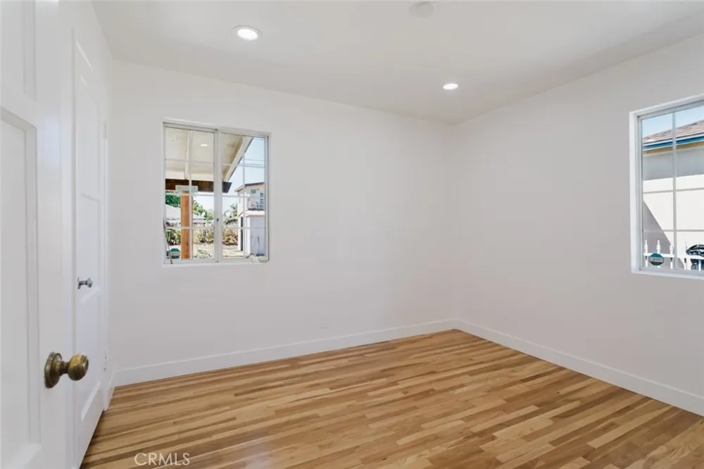 7737 Cleon Avenue Sun Valley, CA 91352