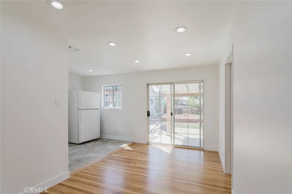 7737 Cleon Avenue Sun Valley, CA 91352