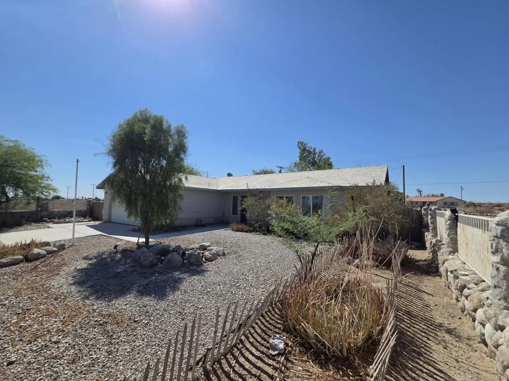 1553 Black Sea Avenue Thermal, CA 92274