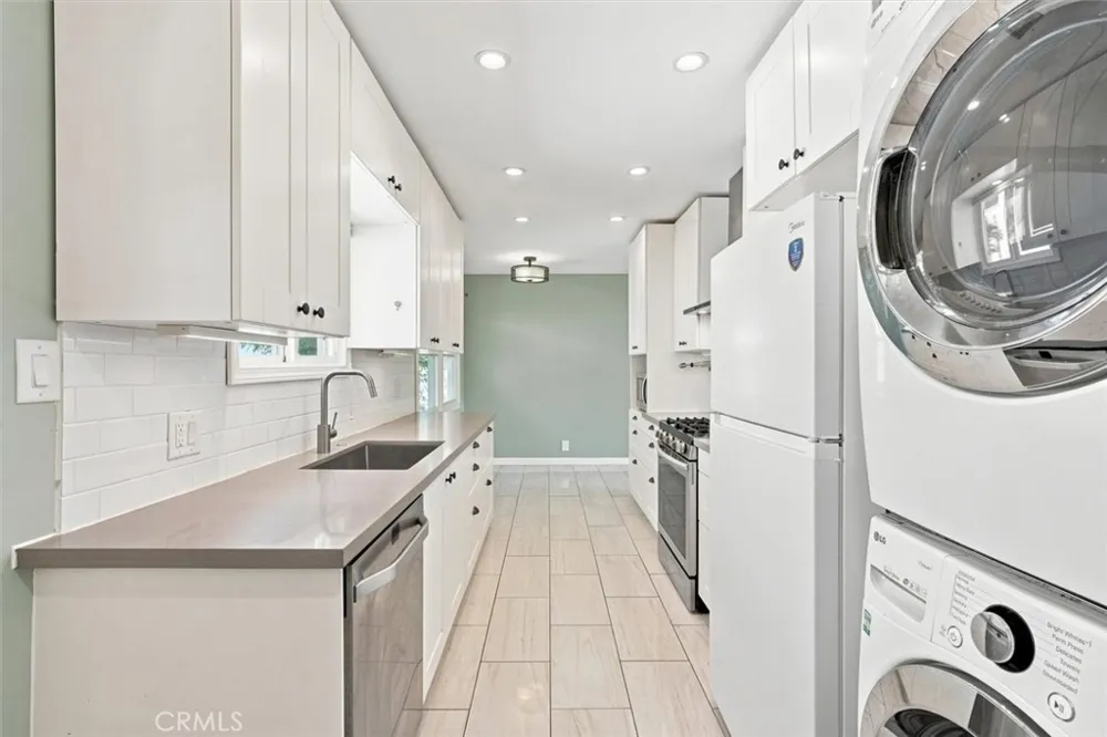 22209 Denker Los Angeles, CA 90501