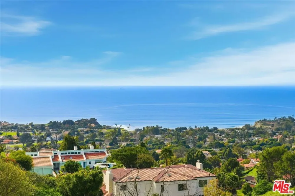 1413 Via Castilla Palos Verdes Estates, CA 90274